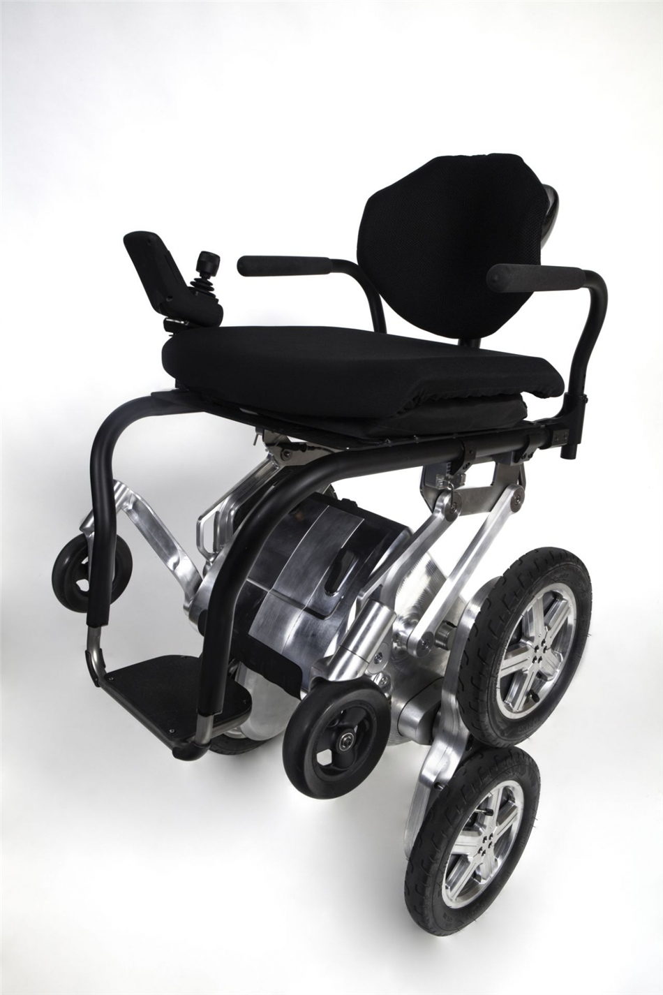 iBOT: Toyota wspiera twórcę Segwaya w komercjalizacji pojazdu dla niepełnosprawnych