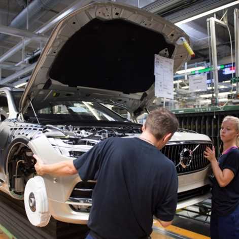 Pierwsze Volvo V90 zjechało z taśmy