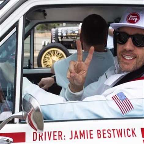 The Great Race: 50-letnia Toyota Corolla