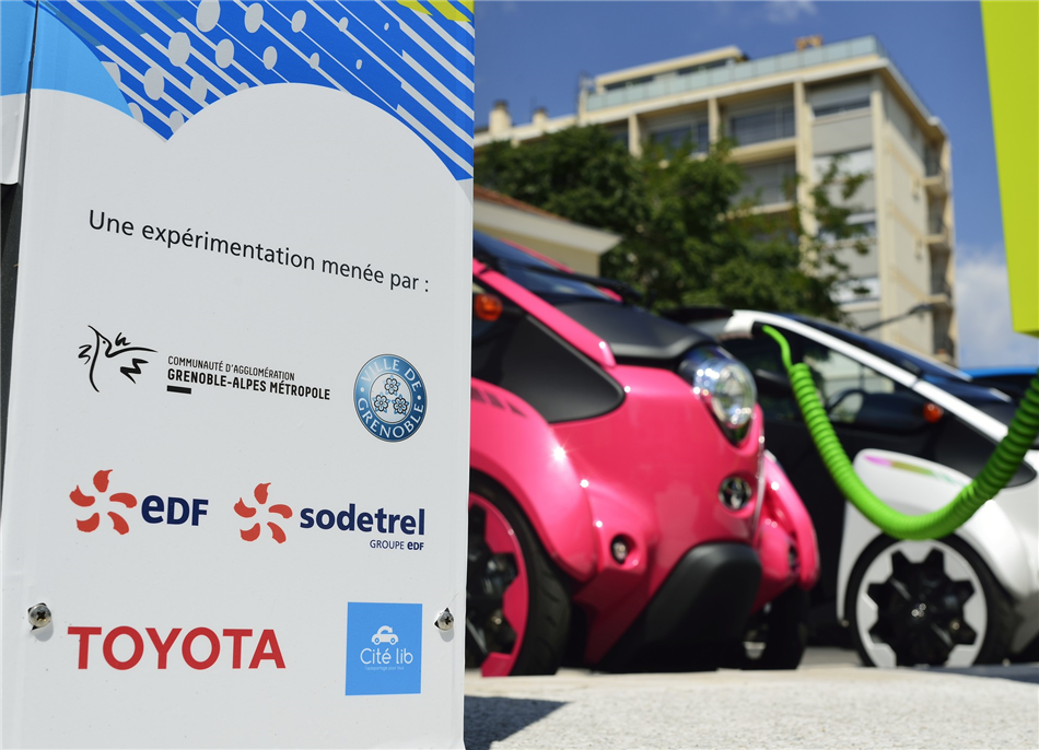 Toyota i-Road zdobywa Grenoble