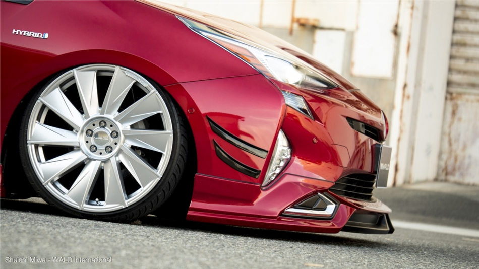 [GALERIA] Toyota Prius po tuningu: bliżej ziemi