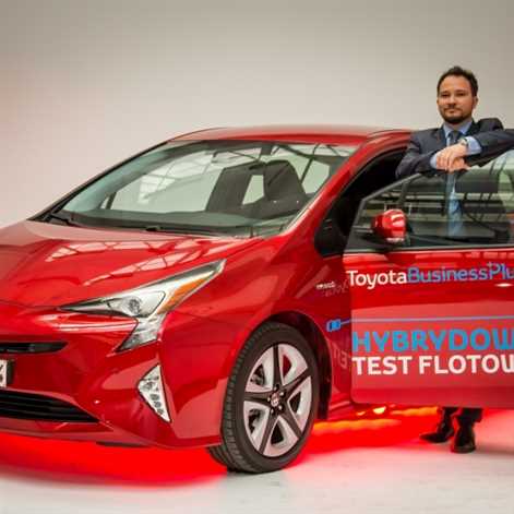 Toyota Prius doskonałym autem dla firm – długodystansowy test potwierdził jego wartość