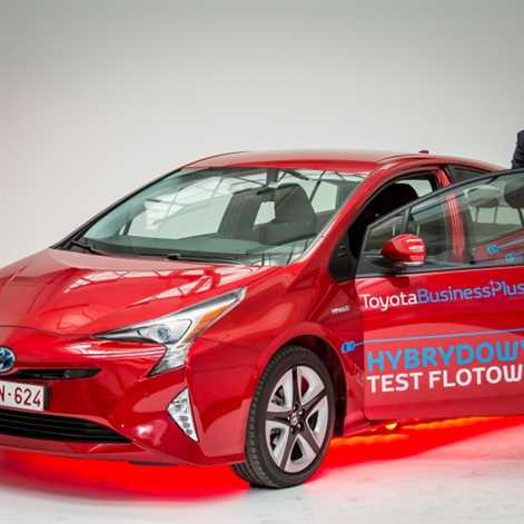  Toyota Prius doskonałym autem dla firm – długodystansowy test potwierdził jego wartość