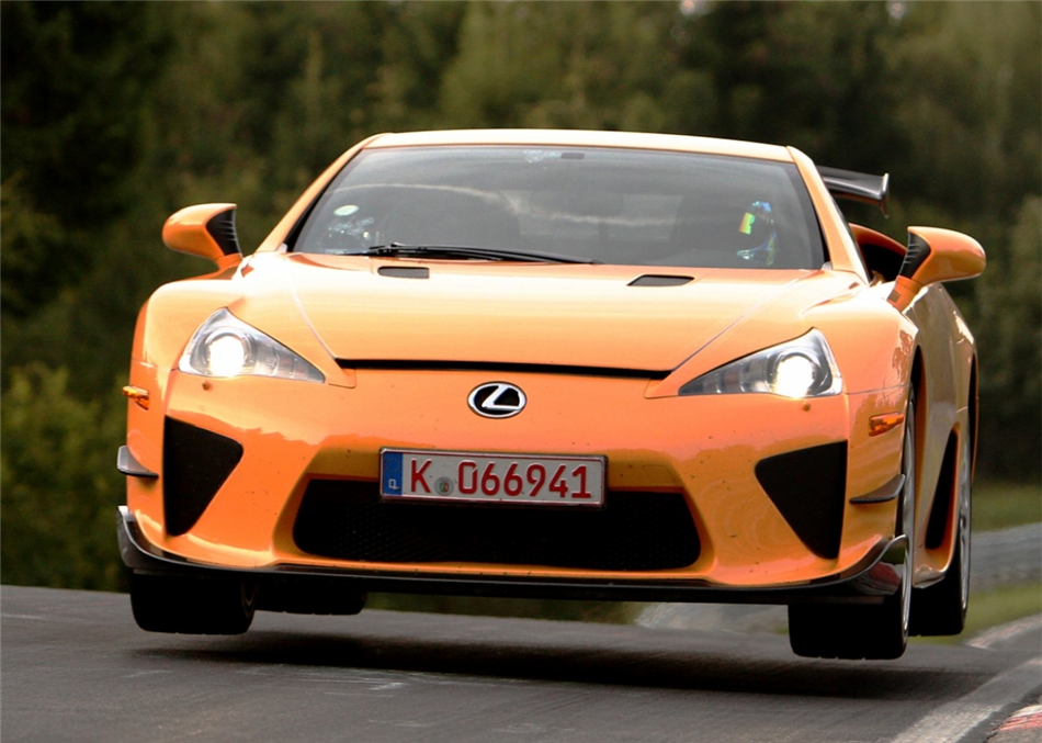 Lexus: 7 faktów o japońskiej marce, których nie znałeś