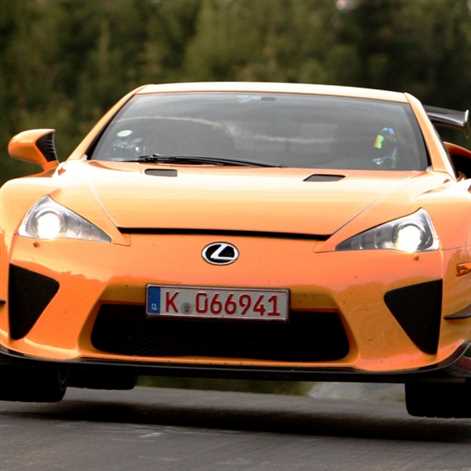 Lexus: 7 faktów o japońskiej marce, których nie znałeś