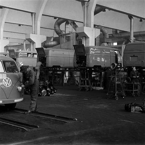 Kultowy VW „Ogórek” kończy 65 lat