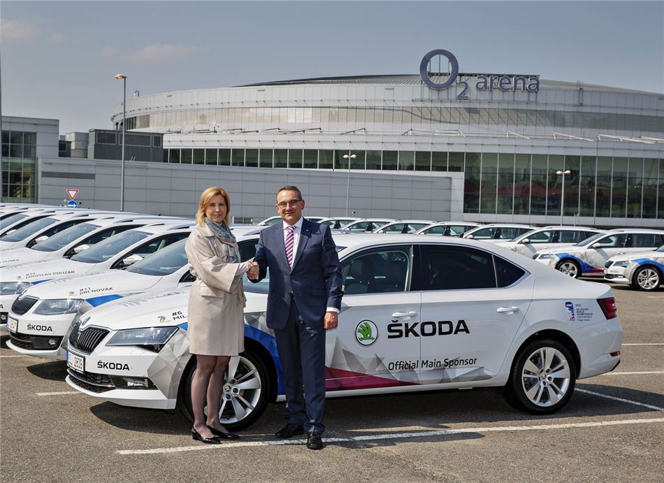 ŠKODA Superb samochodem Mistrzostw Świata w Hokeju