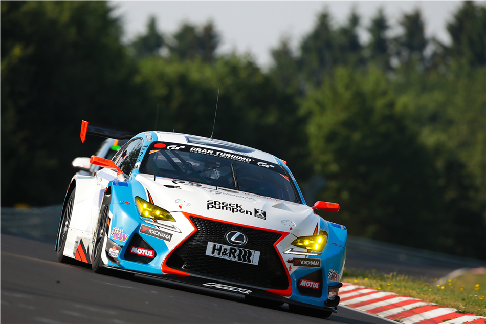 Udany debiut Lexusa RCF GT3
