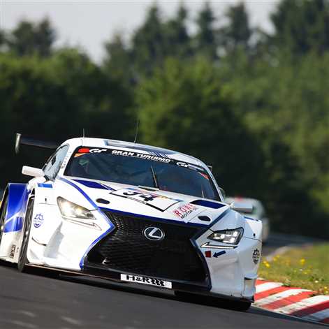Udany debiut Lexusa RCF GT3