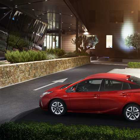 Nowa Toyota Prius jeszcze bardziej wydajna i dynamiczna