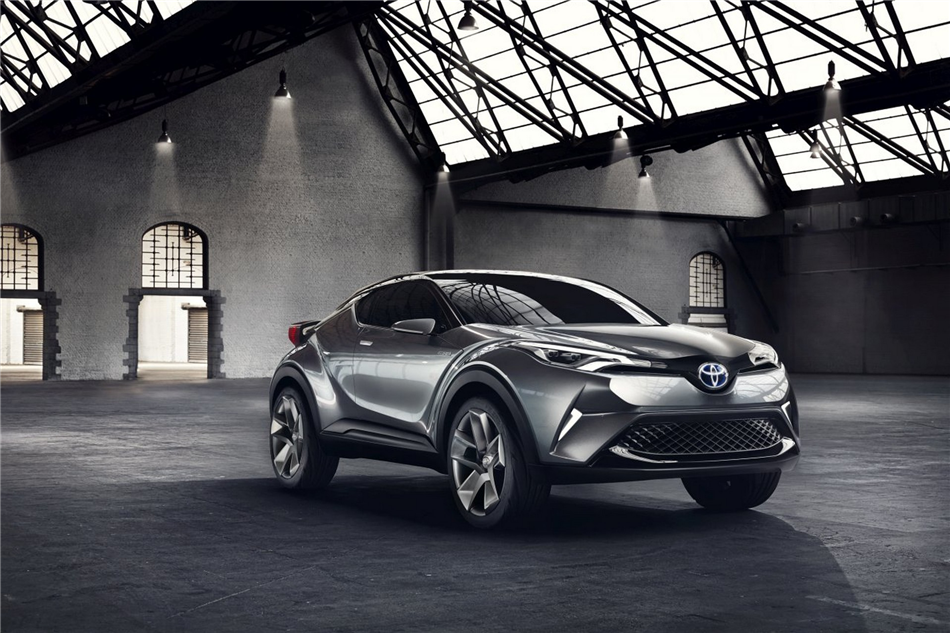 Toyota pokaże produkcyjną wersję C-HR na Targach w Detroit.