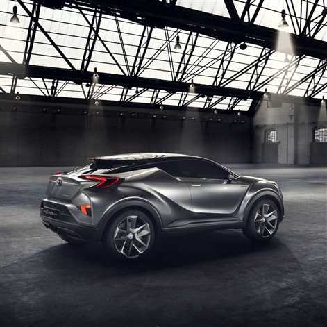 Toyota pokaże produkcyjną wersję C-HR na Targach w Detroit.