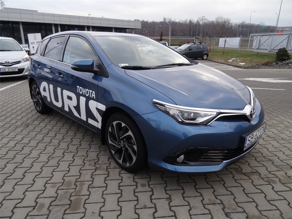 Toyota Auris 1.2 T Comfort Benzyna, 2015 r.