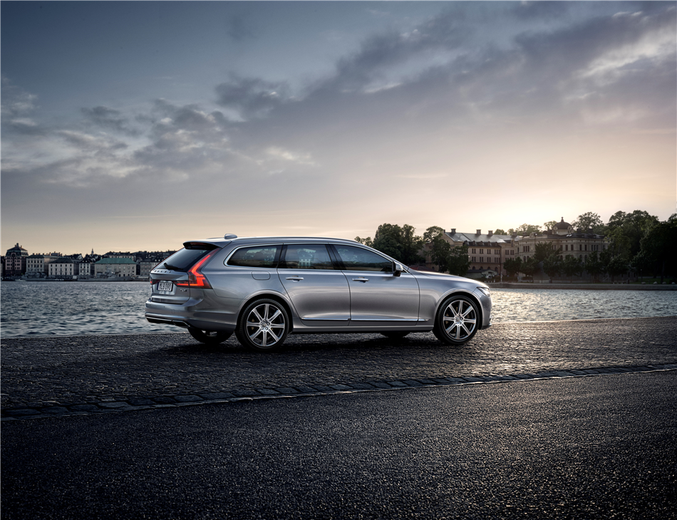 Praktyczne i stylowe: oto nowe Volvo V90