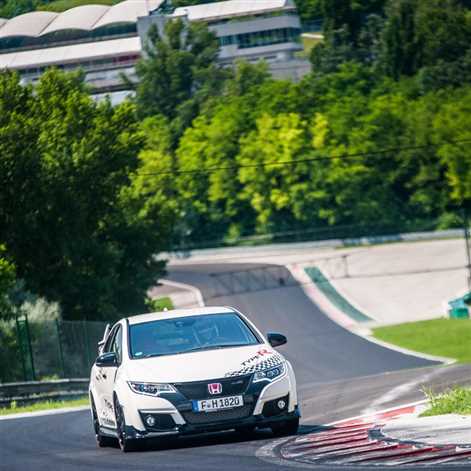 Civic TYPE R bije kolejne rekordy