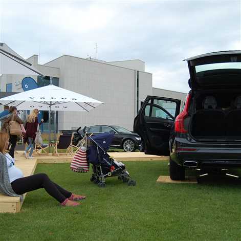 Fika Cafe i kino plenerowe Volvo podczas Volvo Gdynia Sailing Days