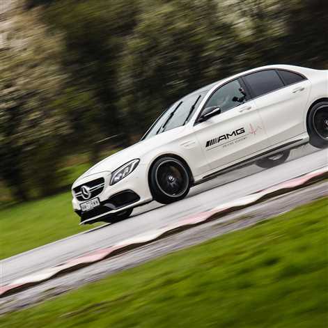 Rekordowe półrocze Mercedesa – ponad milion sprzedanych aut