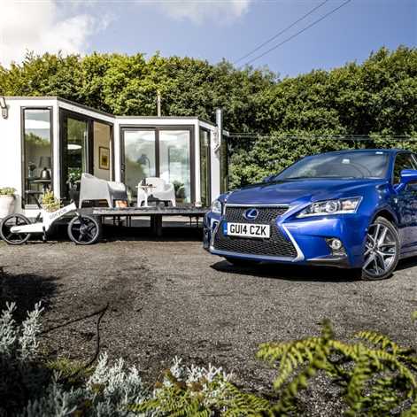 Lexus z bioplastikiem