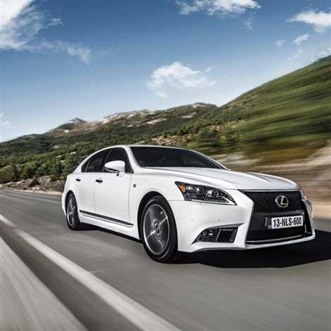 Nowy Lexus LS będzie napędzany silnikiem V6