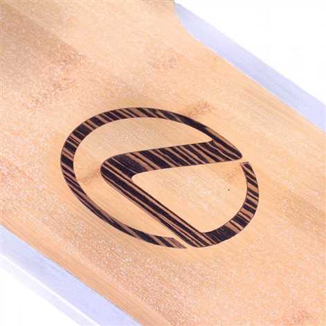 Longboard od Lexusa