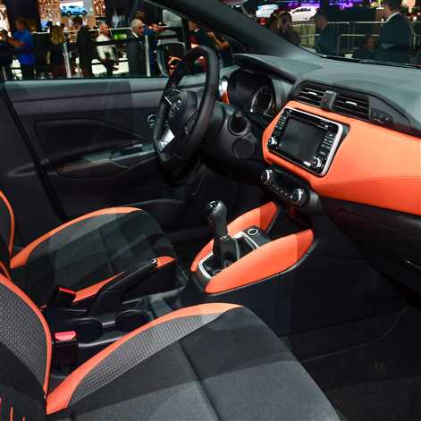 Ile można zapamiętać w 60 sekund? Nissan stawia wyzwanie artyście Stephenowi Wiltshire’owi