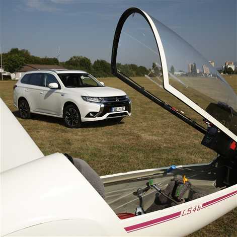 Mitsubishi Outlander 2017 i Outlander PHEV 2017 już w polskich salonach