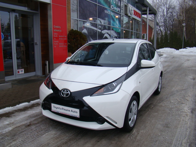 Toyota Aygo 1.0 VVT-i X-play X-touch Benzyna, 2015 r.