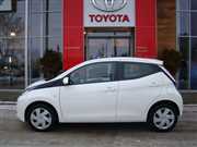 Toyota Aygo 1.0 VVT-i X-play X-touch Benzyna, 2015 r.