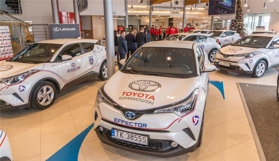 Siatkarze z klubu Effector Kielce będą jeździć hybrydowymi crossoverami Toyota C-HR