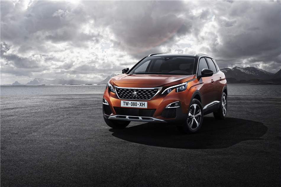 Nowy SUV PEUGEOT 3008 nagrodzony na Międzynarodowym Festiwalu Samochodowym