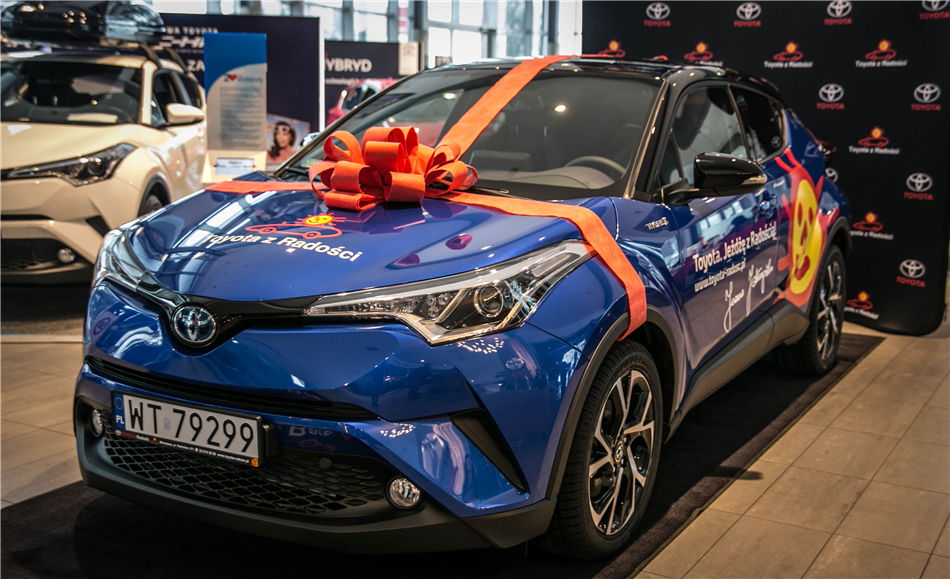 Joanna Jabłczyńska jeździ hybrydową Toyotą C-HR
