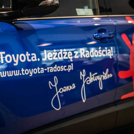 Joanna Jabłczyńska jeździ hybrydową Toyotą C-HR