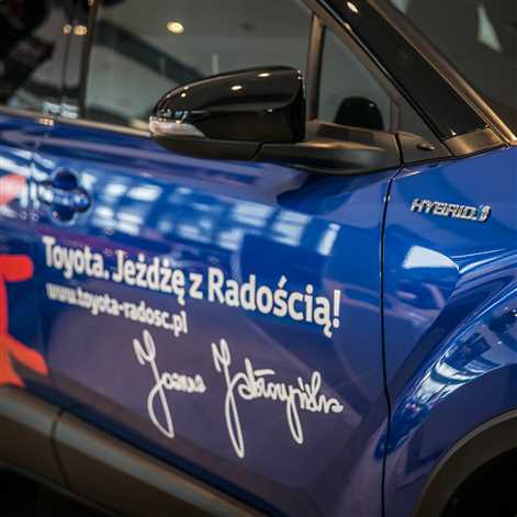 Joanna Jabłczyńska jeździ hybrydową Toyotą C-HR