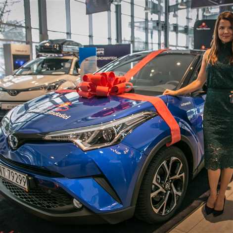Joanna Jabłczyńska jeździ hybrydową Toyotą C-HR