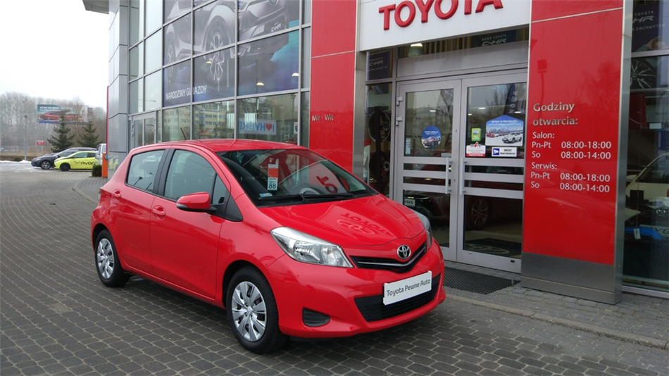 Toyota Yaris 1.0 Luna Benzyna, 2013 r.