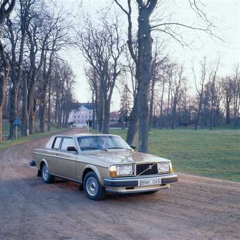 Zaprojektowany w Szwecji, produkowany we Włoszech – Volvo 262C kończy 40 lat