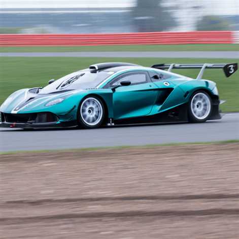 Wyścigowa i drogowa Arrinera na Motor Show Poznań 2017