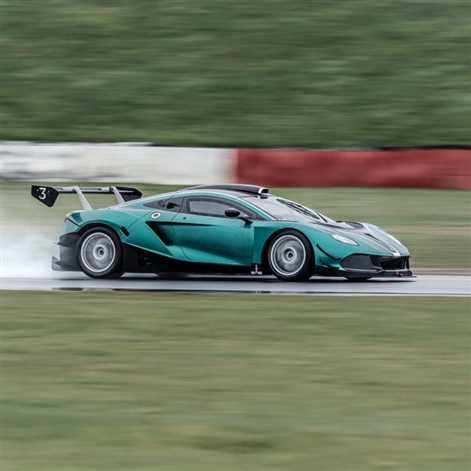 Wyścigowa i drogowa Arrinera na Motor Show Poznań 2017