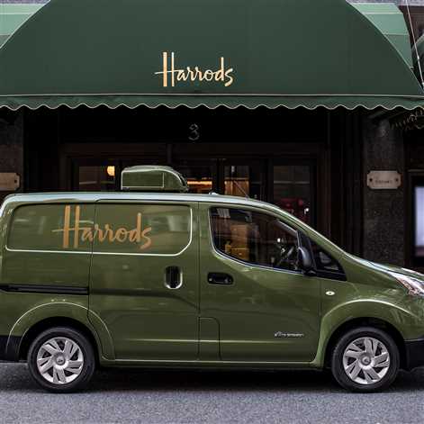 Nissan e-NV200 rewolucjonizuje flotę samochodów dostawczych Harrodsa