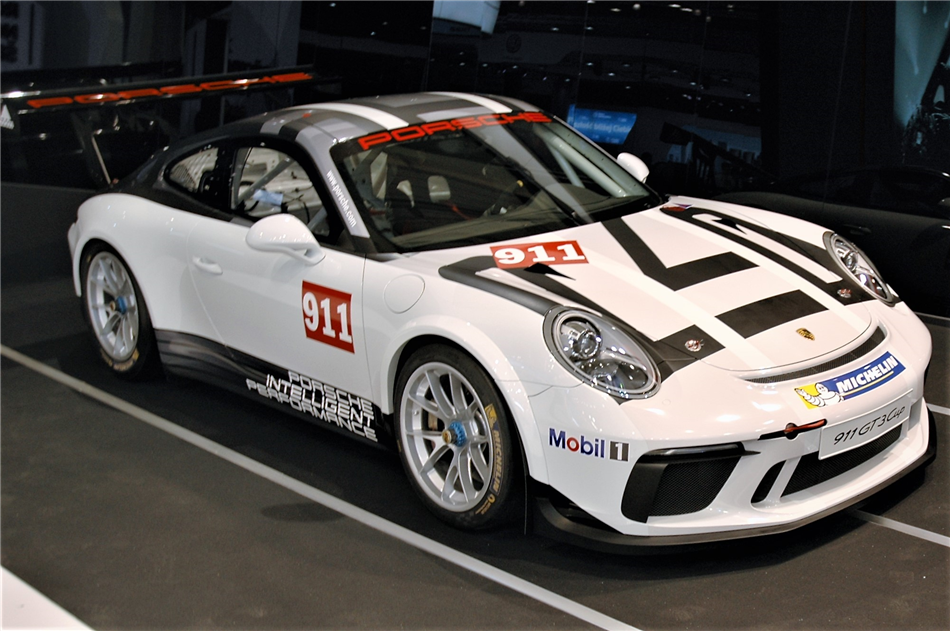 Samochody wyścigowe na Poznań Motor Show