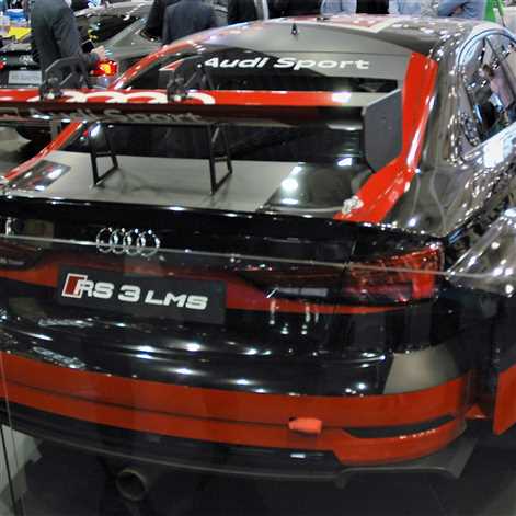 Samochody wyścigowe na Poznań Motor Show