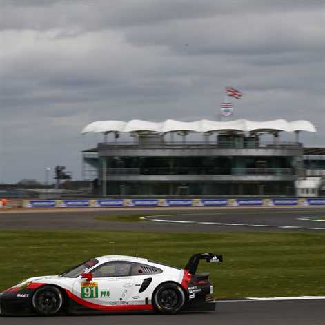 Porsche 911 RSR zaczyna sezon światowych mistrzostw WEC od miejsca na podium