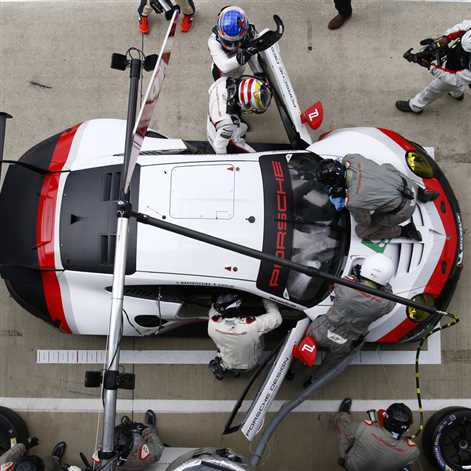 Porsche 911 RSR zaczyna sezon światowych mistrzostw WEC od miejsca na podium