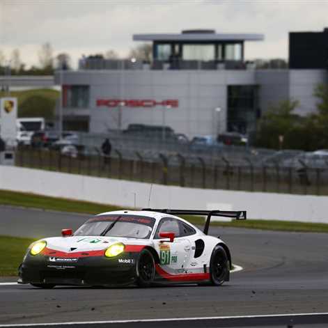 Porsche 911 RSR zaczyna sezon światowych mistrzostw WEC od miejsca na podium