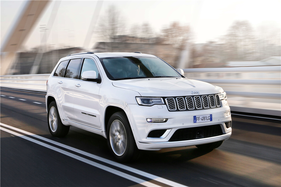 Marka Jeep® wzbogaca Grand Cherokee o nowy pakiet Summit Signature