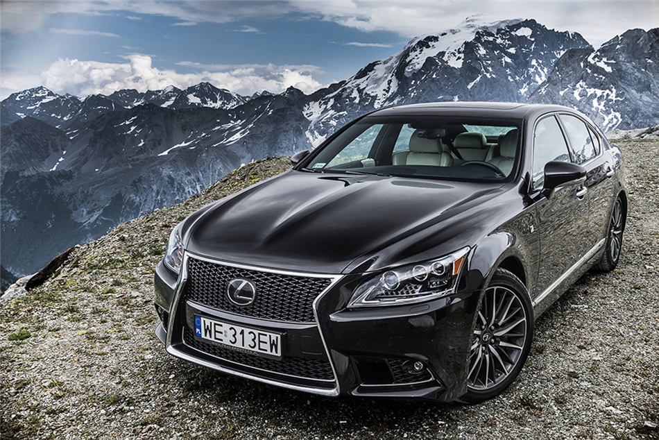 Lexus LS na setne urodziny