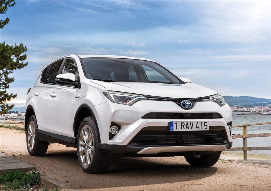 Na którym benzynowym SUV-ie stracisz najmniej?