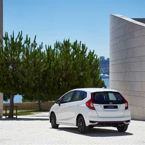 Honda prezentuje odświeżony model Jazz, także w nowej opcji silnikowej