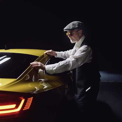 Niewidomy fotograf wykonał niezwykłe zdjęcia nowego Volkswagena Arteona