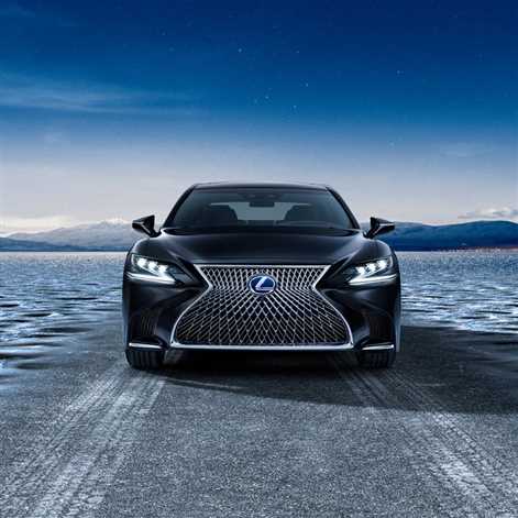 Flagowe Lexusy nominowane do WCOTY